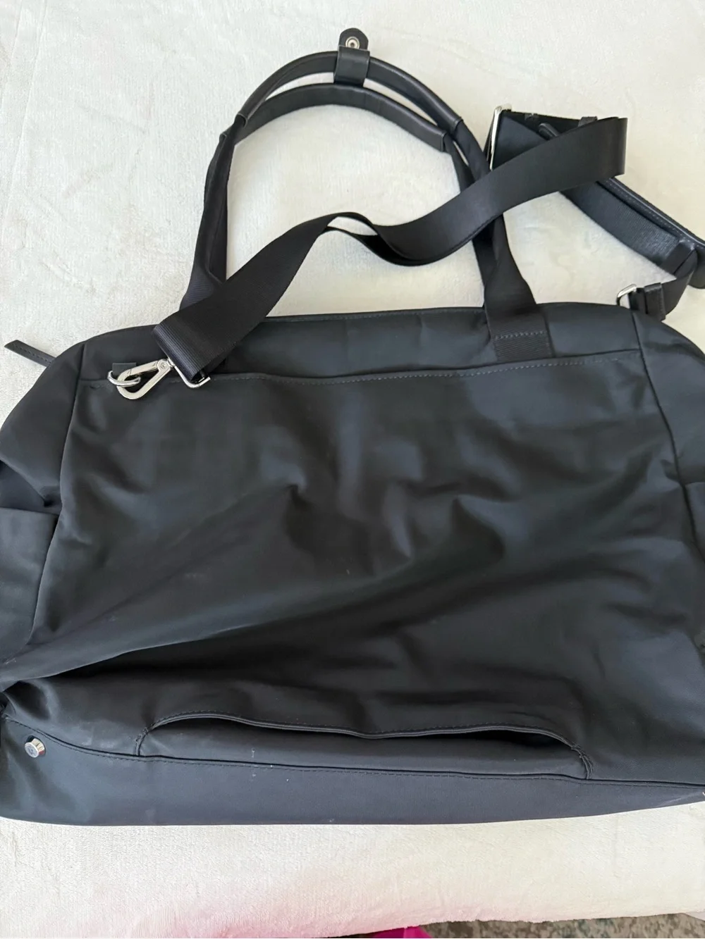 Tumi Voyageur Classic 17.0” WEEKENDER DUFFEL Bag - BLACK w/ SILVER
